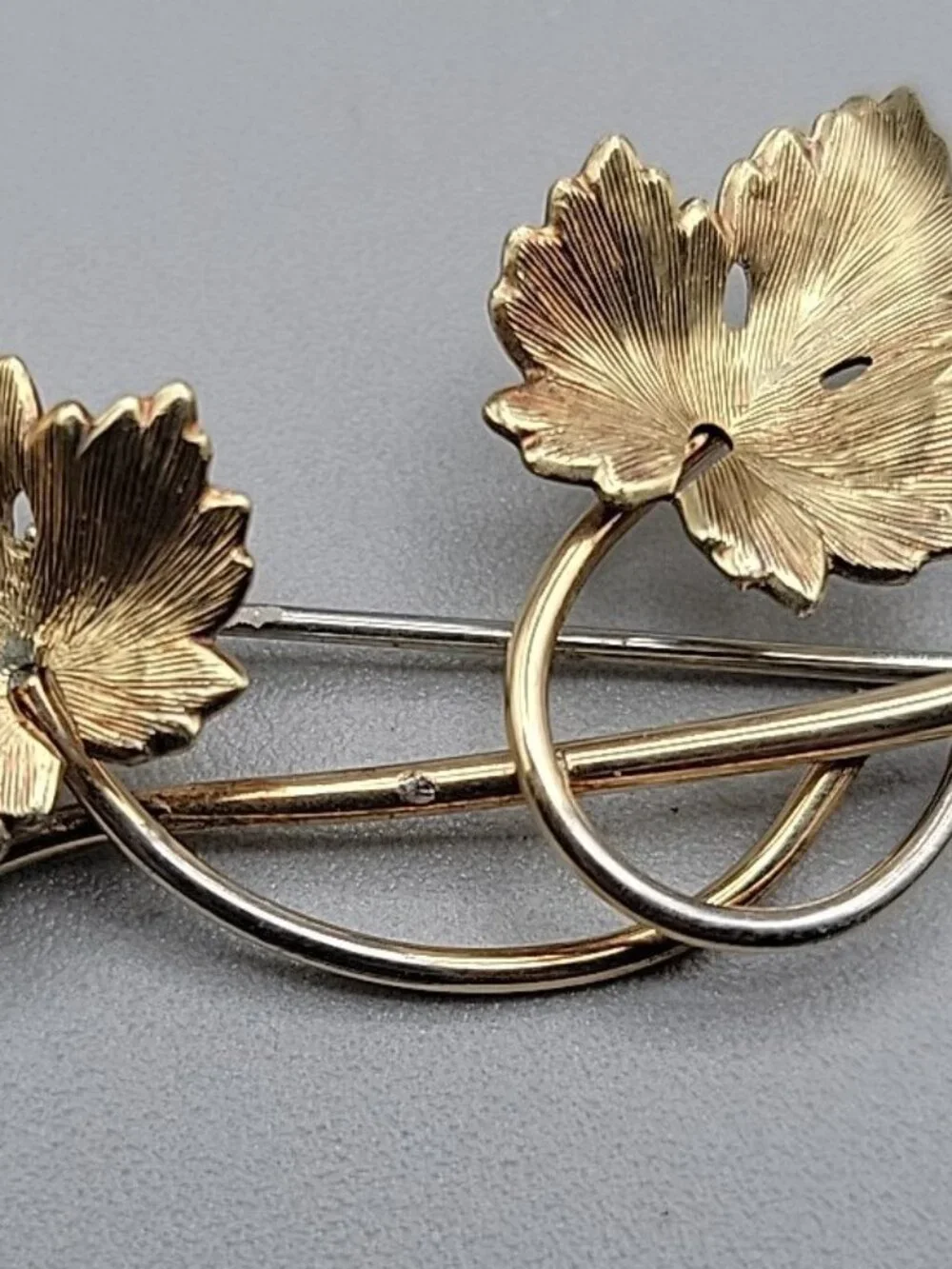 Vintage Signed Krementz 14K Gold Overlay Leaf Brooch Pin Mid Century Botanical